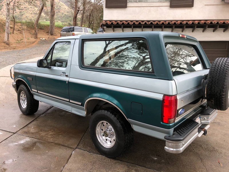 Illustration for article titled At $7,900, Would It Take Wild Horses To Drag You Away From This 1996 Ford Bronco XLT?